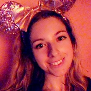 Meet your Posher, Dana